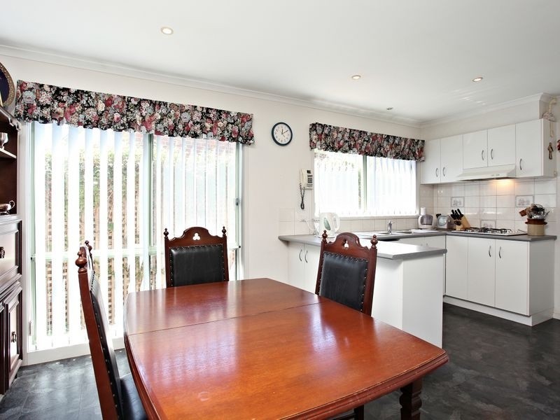 7/12 St Elmo, Ferntree Gully VIC 3156