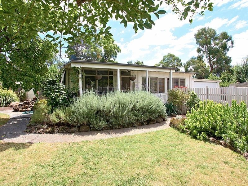 32 Kent Street, Knoxfield VIC 3180