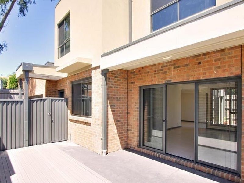 2/82 Boronia Road, Boronia VIC 3155