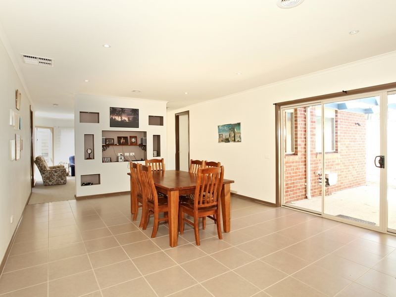 6 Railway Road, Ferntree Gully VIC 3156