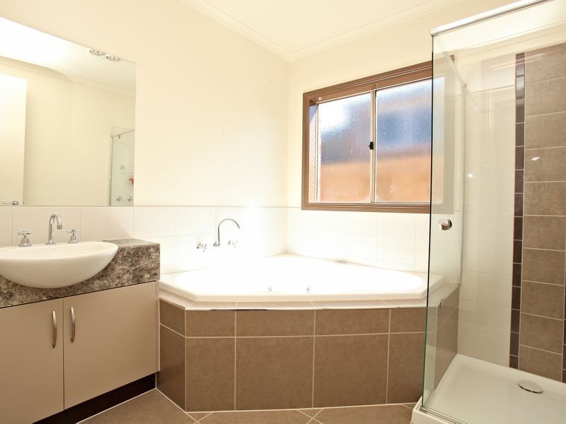 6 Railway Road, Ferntree Gully VIC 3156