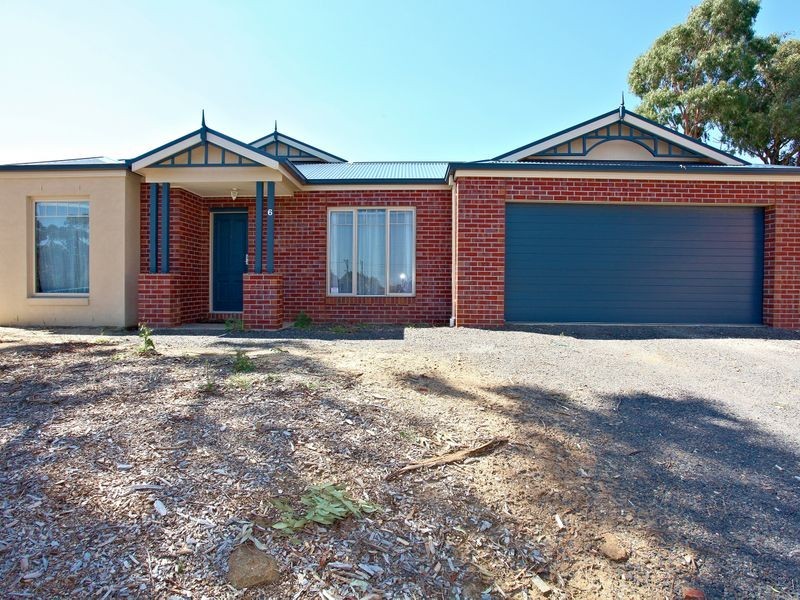 6 Railway Road, Ferntree Gully VIC 3156