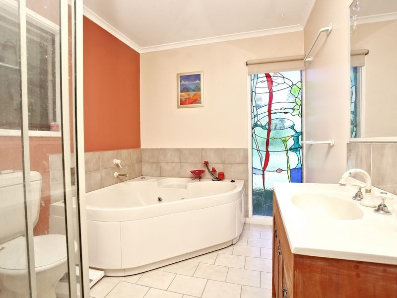 3 Attenborough Square, Wantirna VIC 3152