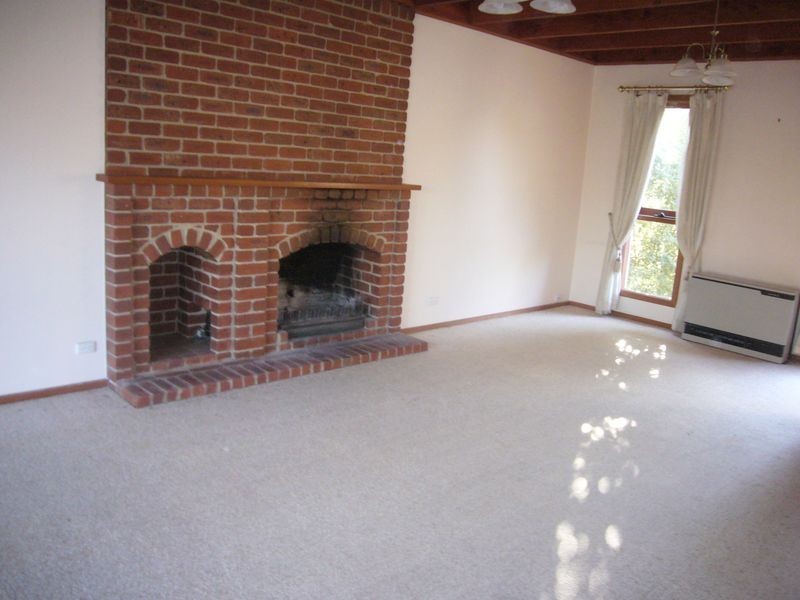 18 Bales Street, Ferntree Gully VIC 3156