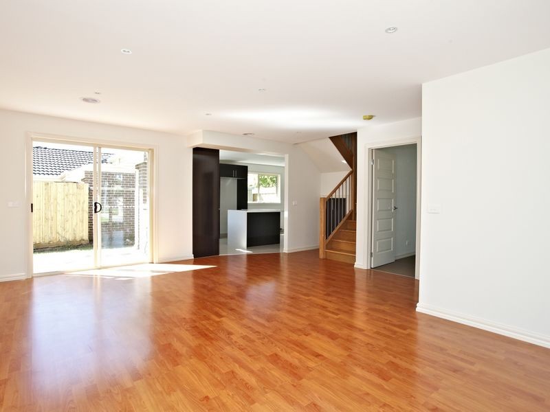 1/19 Dobson Street, Ferntree Gully VIC 3156