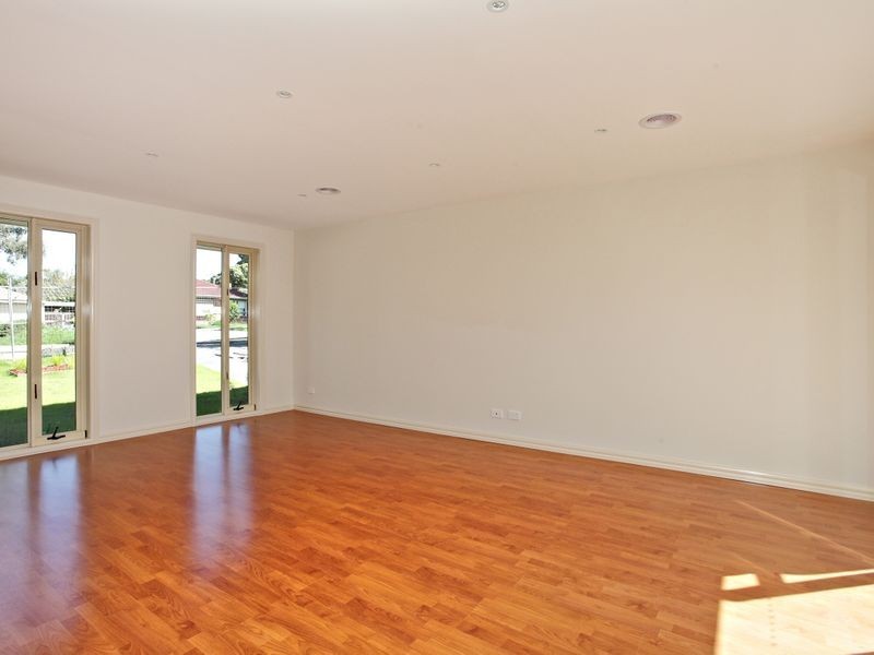 1/19 Dobson Street, Ferntree Gully VIC 3156