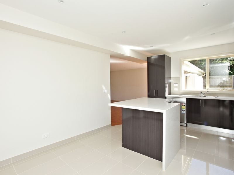 1/19 Dobson Street, Ferntree Gully VIC 3156