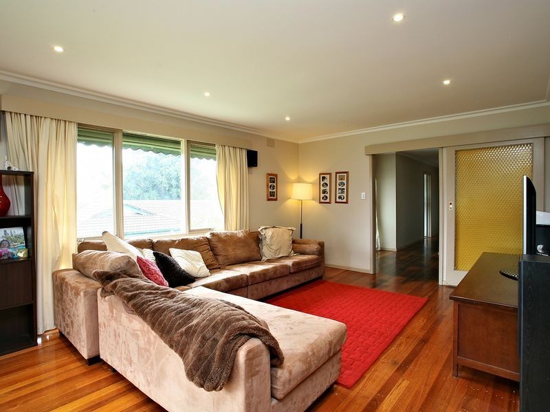 16 Hillcrest Avenue, Ferntree Gully VIC 3156
