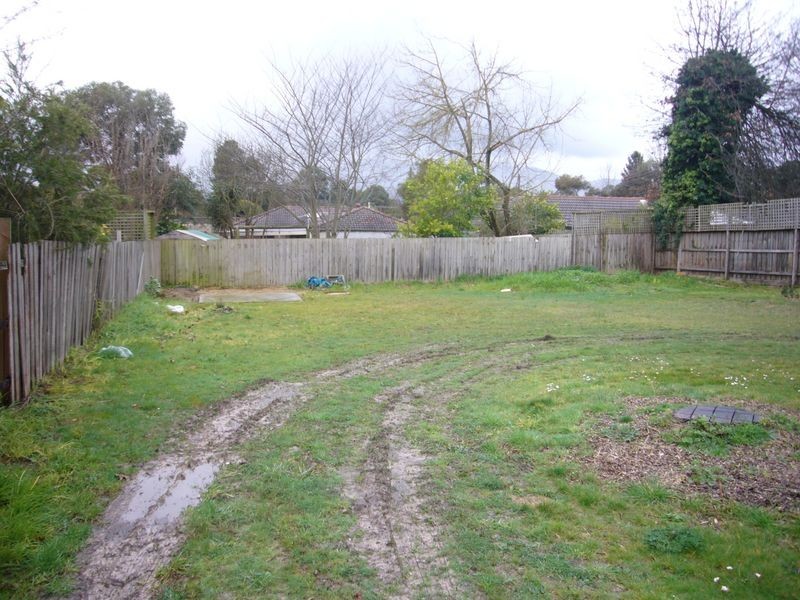 2/399 Dorset Rd, Croydon VIC 3136