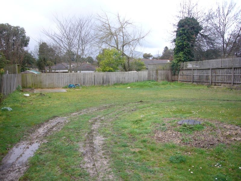 2/399 Dorset Rd, Croydon VIC 3136