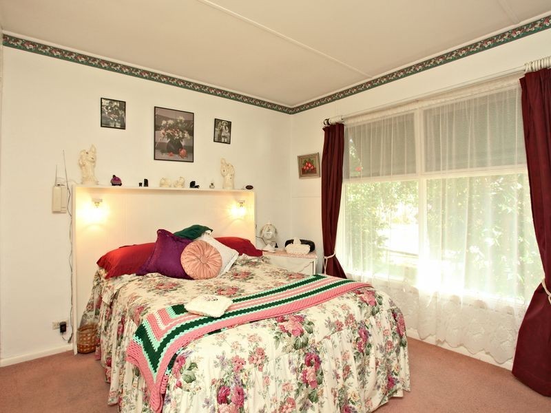 2 Frances Street, The Basin VIC 3154