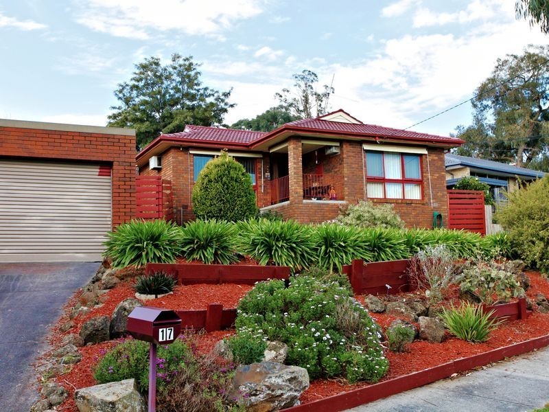 17 Democrat Drive, The Basin VIC 3154