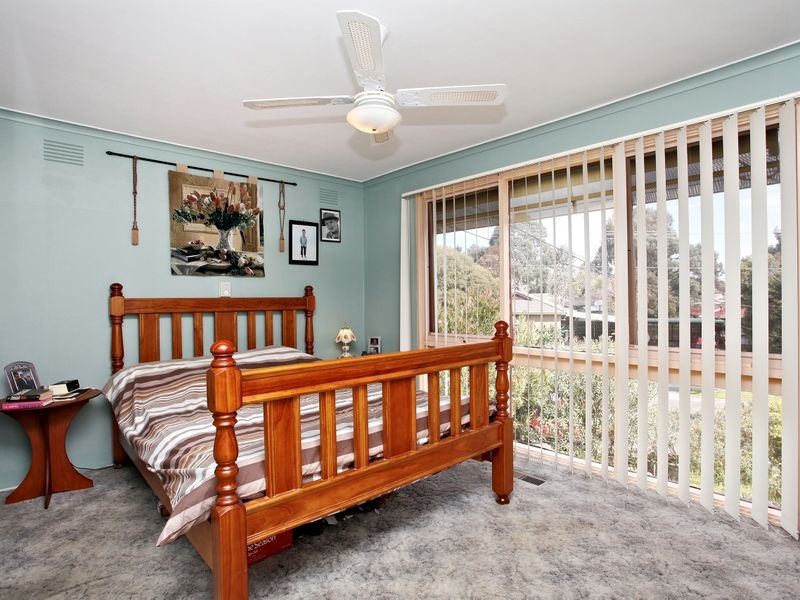 17 Democrat Drive, The Basin VIC 3154