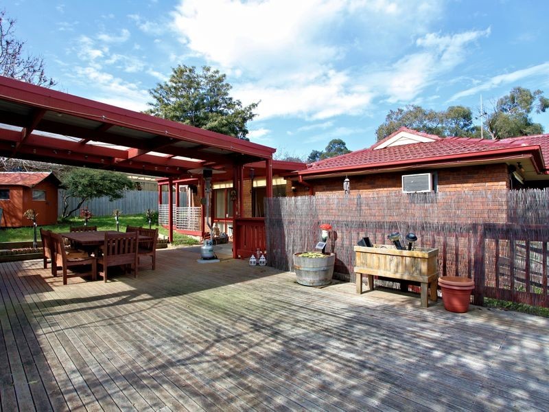 17 Democrat Drive, The Basin VIC 3154