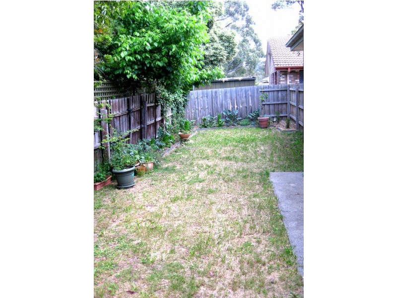 2/42-46 Elmhurst Road, Bayswater VIC 3153