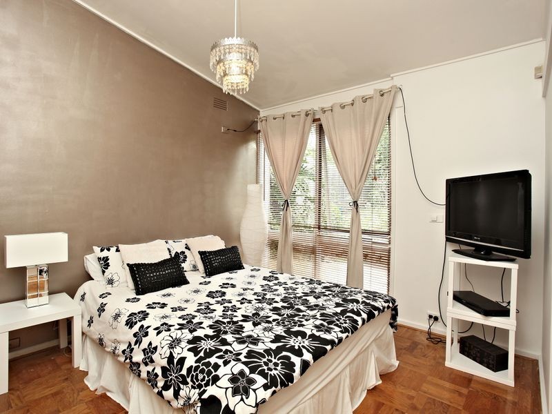 74 Ian Grove, Mount Waverley VIC 3149