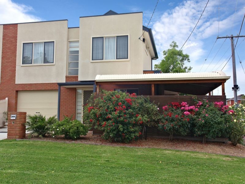 2/4 Myrtle Street, Bayswater VIC 3153