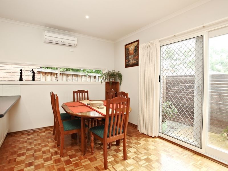 2/4 Myrtle Street, Bayswater VIC 3153