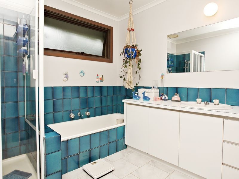 1/19 Hutton Ave, Ferntree Gully VIC 3156
