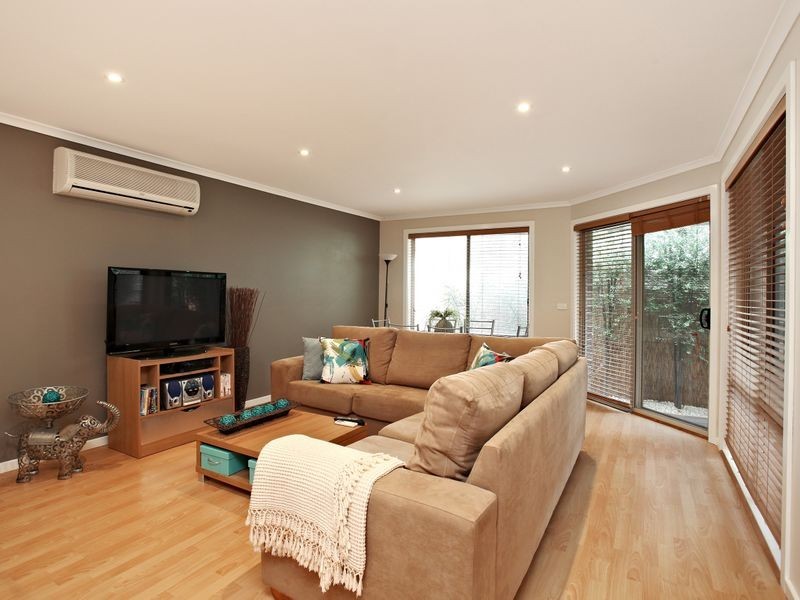 2/1517 Ferntree Gully Road, Knoxfield VIC 3180