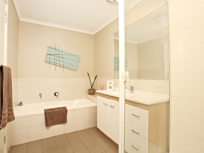 2/1517 Ferntree Gully Road, Knoxfield VIC 3180