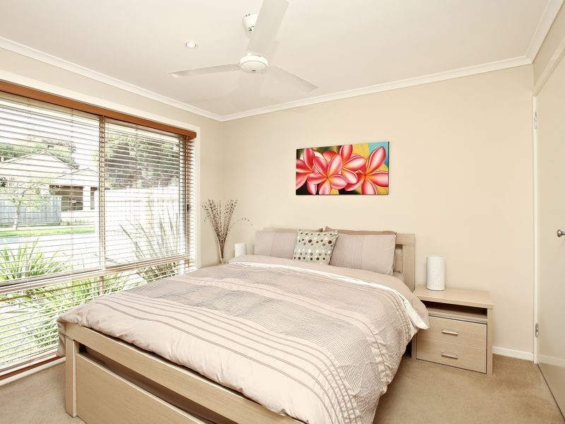 2/1517 Ferntree Gully Road, Knoxfield VIC 3180