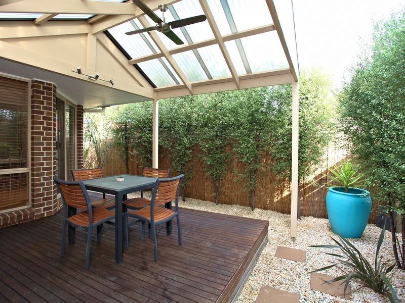 2/1517 Ferntree Gully Road, Knoxfield VIC 3180