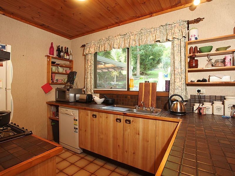 5 & 5A Walker Street, The Basin VIC 3154