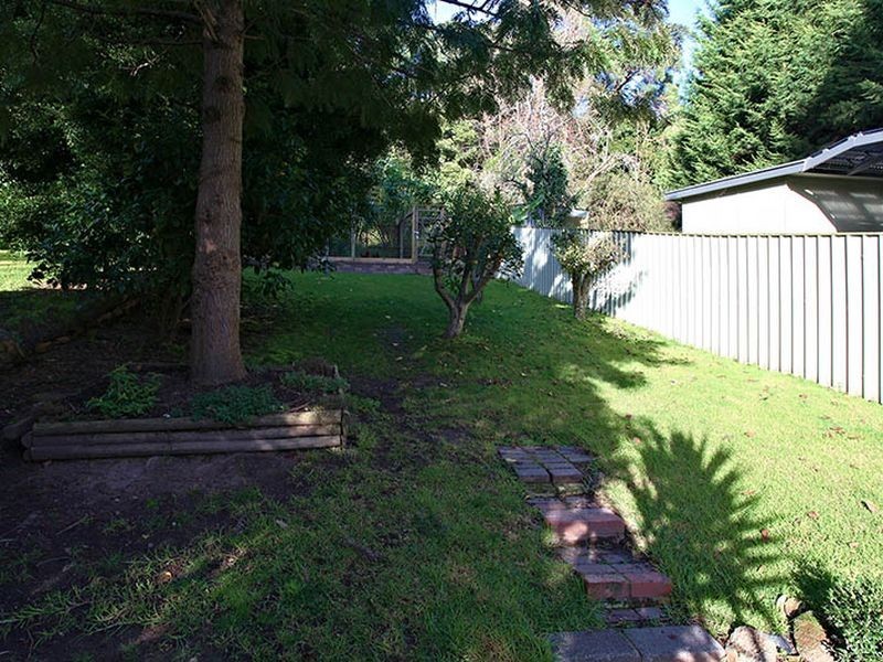 5 & 5A Walker Street, The Basin VIC 3154