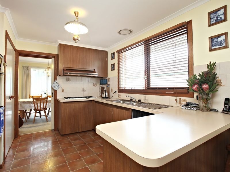 8 Pearl Place, Ferntree Gully VIC 3156