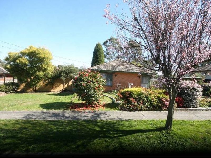 6 Benbow Crescent, Boronia VIC 3155