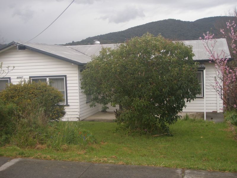 9 Stradbroke Road, Boronia VIC 3155