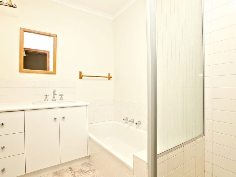 2/49 Chandler Road, Boronia VIC 3155