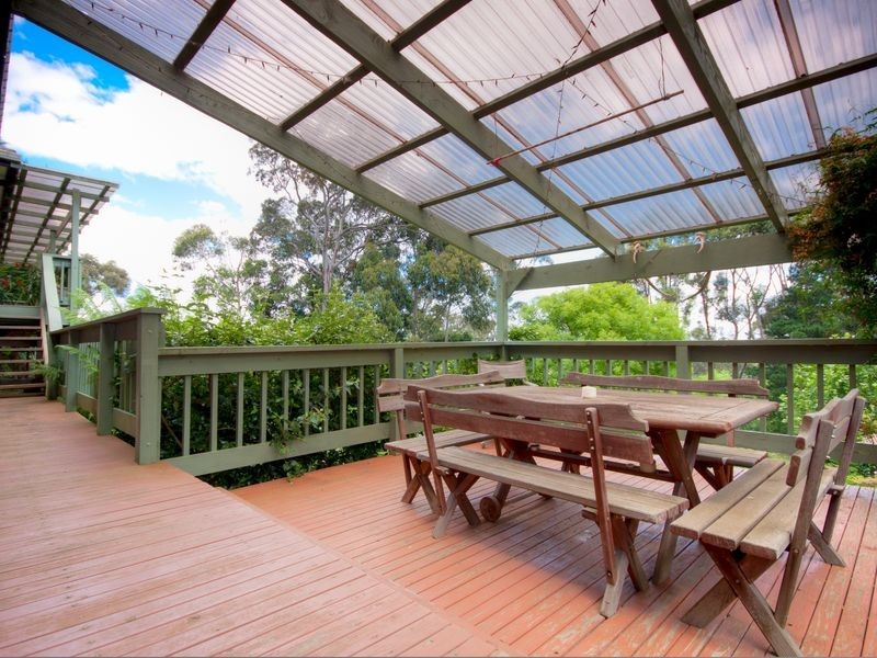 21 Cheniston Road, Mount Macedon VIC 3441