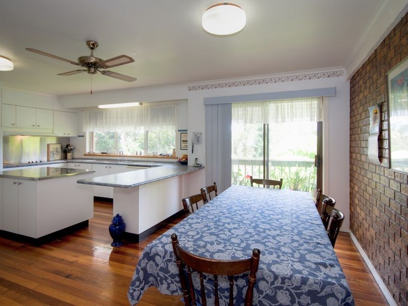 21 Cheniston Road, Mount Macedon VIC 3441