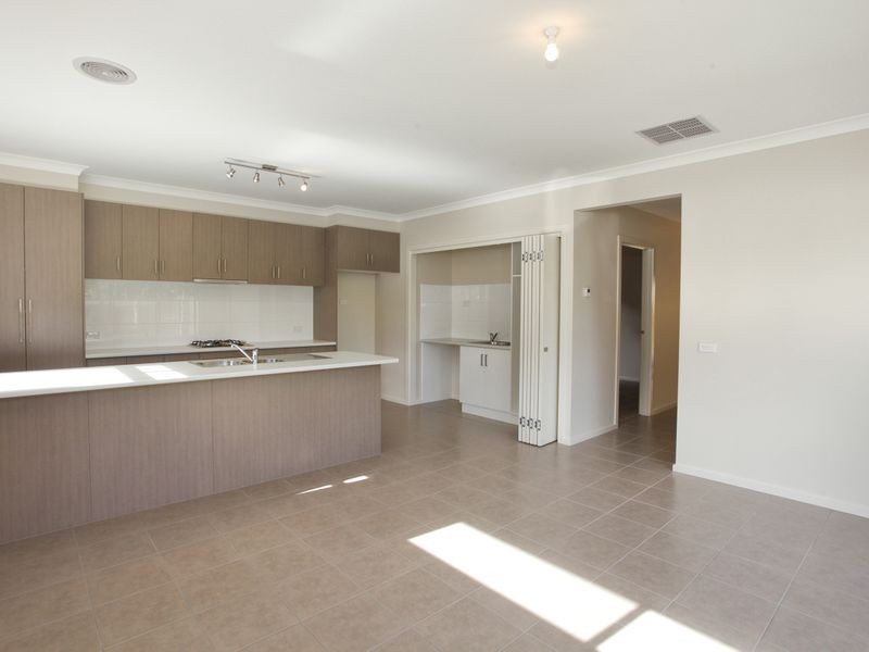 2/48 Westley Street, Ferntree Gully VIC 3156