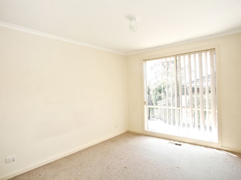 2/9 Flower Street, Ferntree Gully VIC 3156