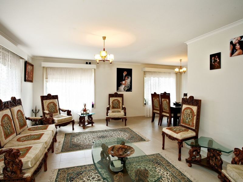 6 Heatherdale Road, Mitcham VIC 3132