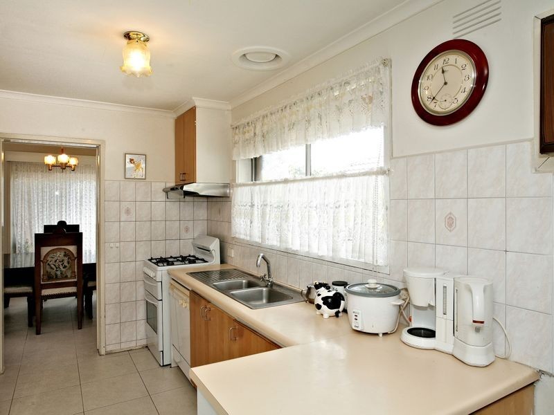 6 Heatherdale Road, Mitcham VIC 3132