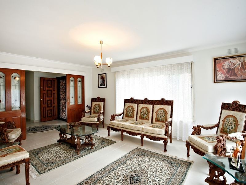 6 Heatherdale Road, Mitcham VIC 3132