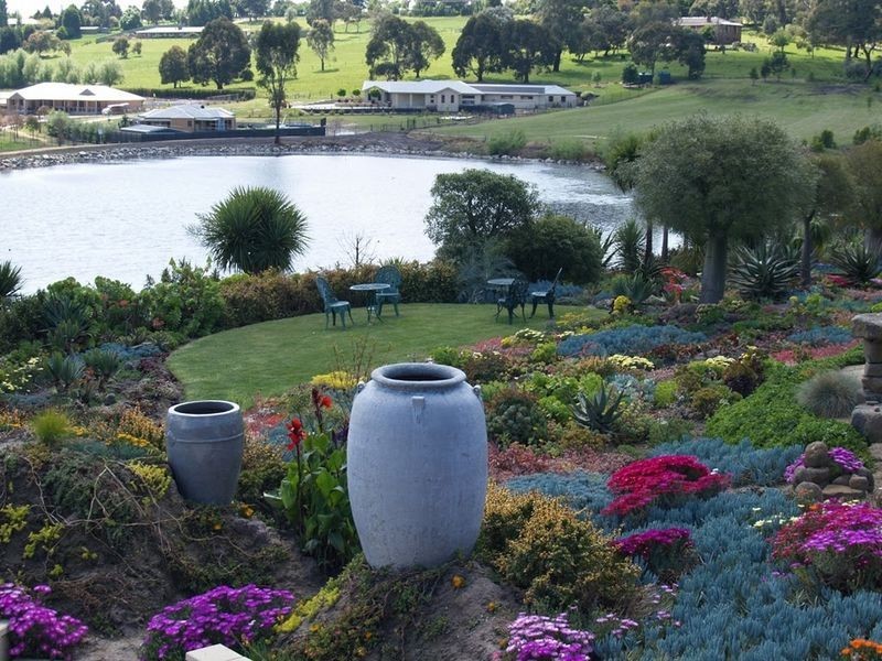 1 The Lough Court, Narre Warren North VIC 3804