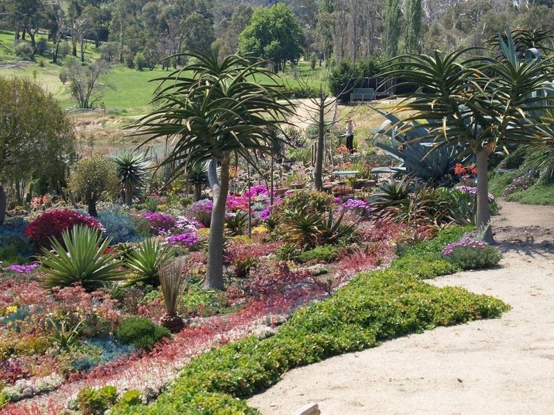 1 The Lough Court, Narre Warren North VIC 3804