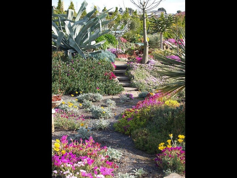 1 The Lough Court, Narre Warren North VIC 3804