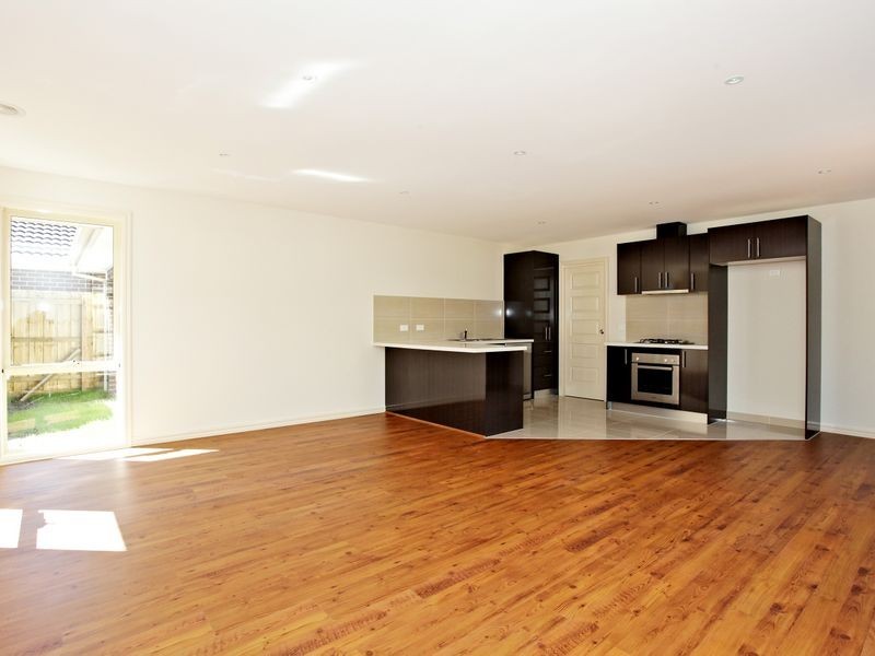 2/19 Dobson Street, Ferntree Gully VIC 3156