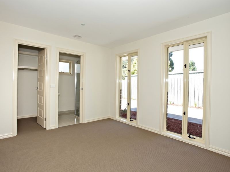 2/19 Dobson Street, Ferntree Gully VIC 3156