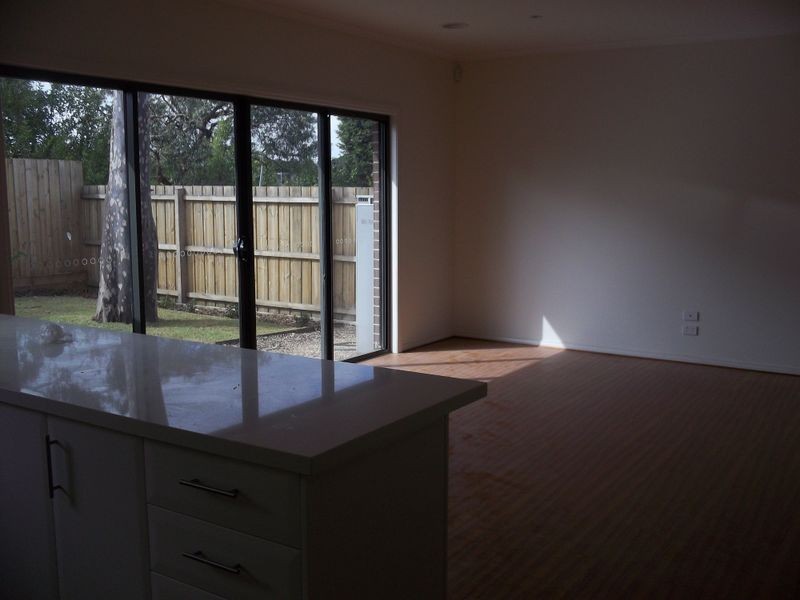 8/40 Kathryn Road, Knoxfield VIC 3180