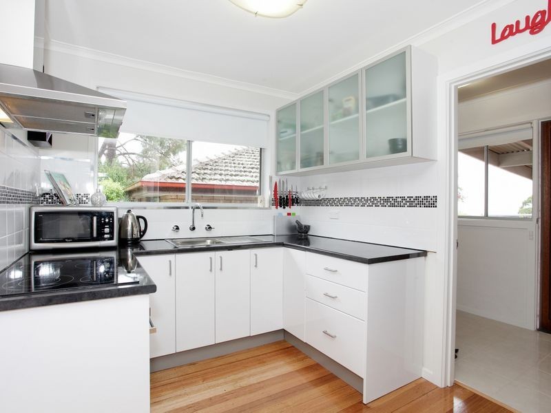 1/10 Clematis Avenue, Ferntree Gully VIC 3156