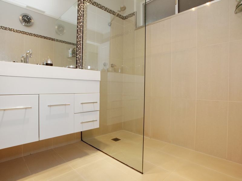 1/10 Clematis Avenue, Ferntree Gully VIC 3156