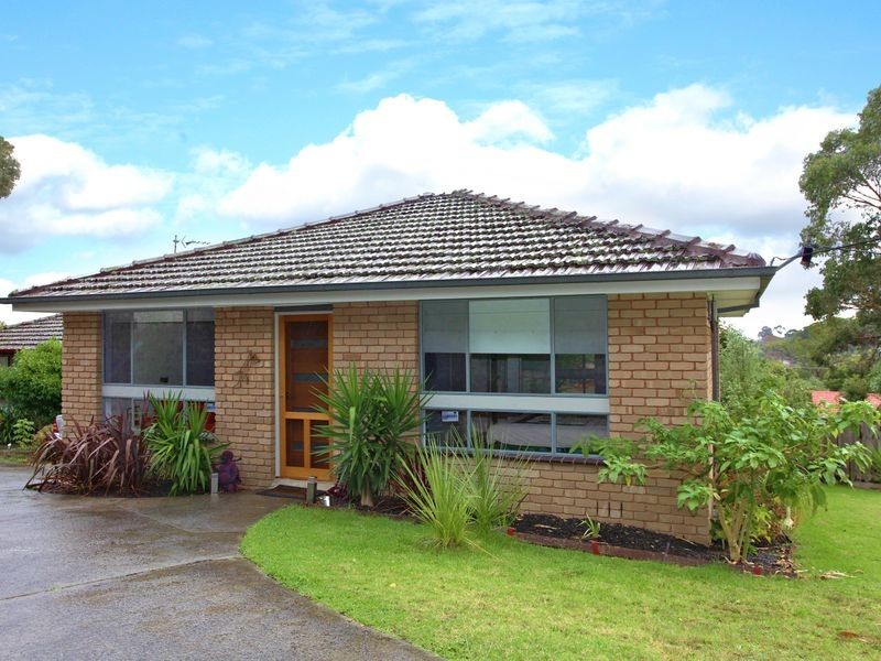 1/10 Clematis Avenue, Ferntree Gully VIC 3156