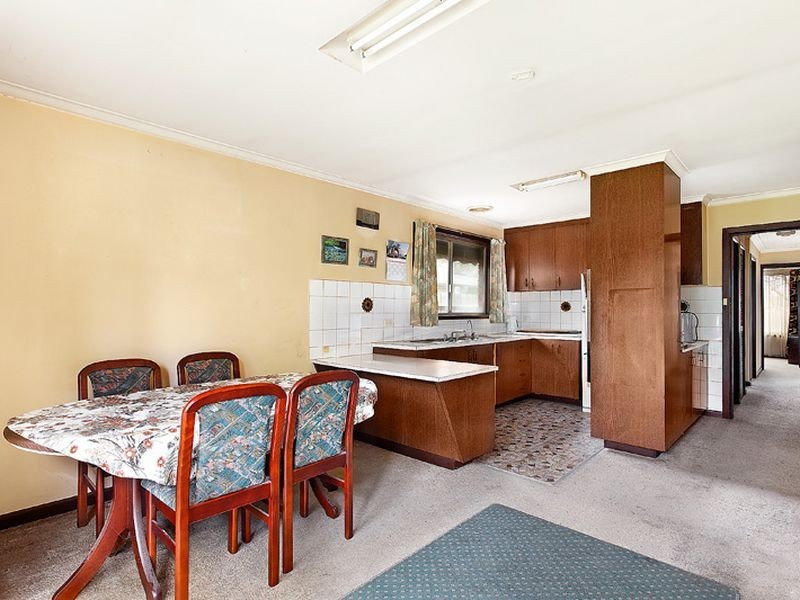 42 Ruby Street, Burwood East VIC 3151